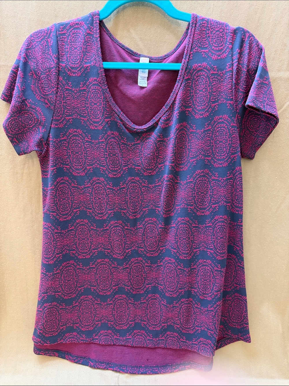 Women's LuLaRoe Short Sleeve Round Neck Top